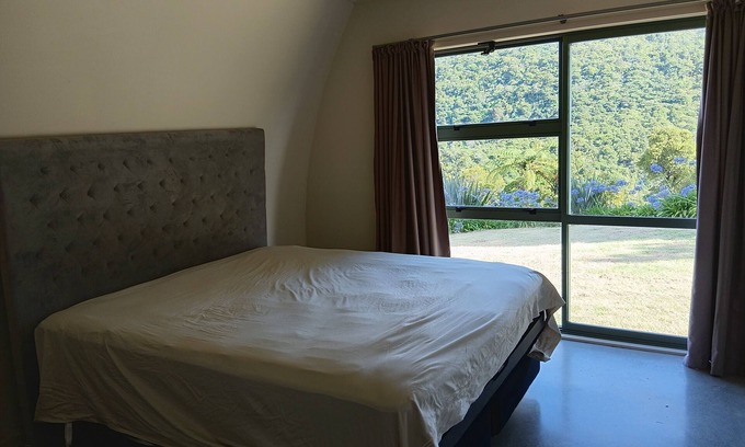 Waimamaku Haus | King of the Weka