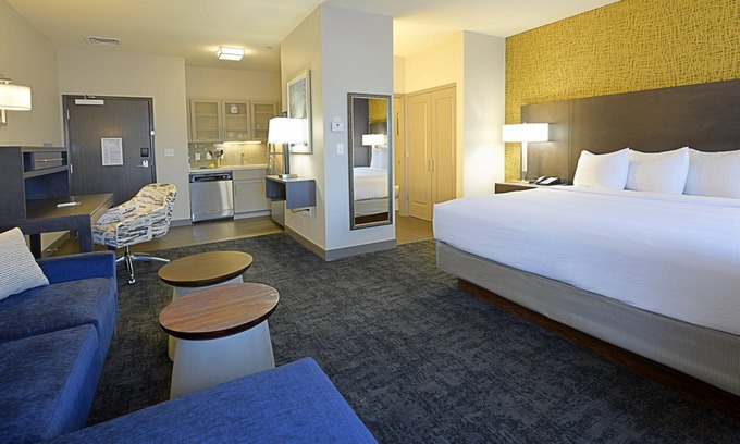 Little Rock Medical District Wohnung | King Studio in der Nähe des Little Rock Medical Center. Kostenloses Frühstücksbuffet.