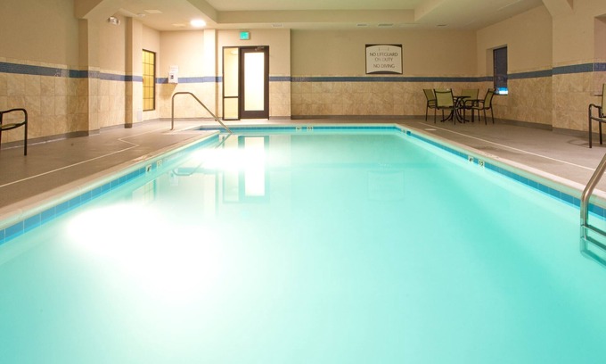 Aquia Harbour Wohnung | King Suite | Shared Indoor Pool + Free Breakfast