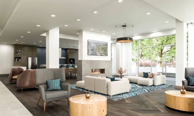 Alexandria West Wohnung | King Suite with coffee bar that provides a wonderful living experience!