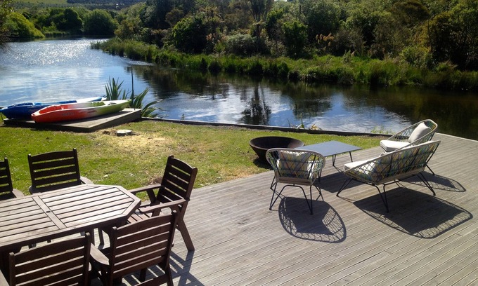 Taupo District Hütte | Eisvogel - Kuratau Ferienhaus