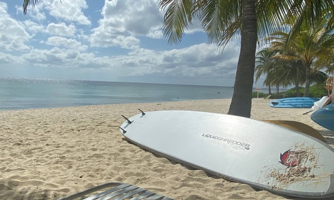 Savannah Eigentumswohnung | Kings Landing Cayman Ein ruhiger Strandurlaub