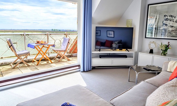 Burnham-on-Crouch Wohnung | Kings Wharf by Interhome