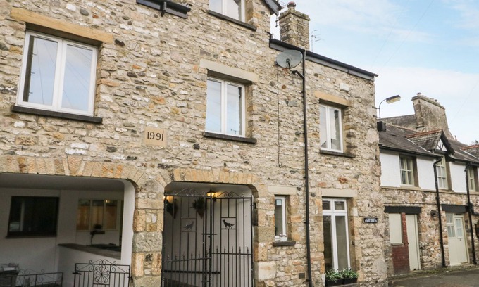 Kirkby Lonsdale Hütte | KIRKBY HOUSE, pet friendly, with open fire in Kirkby Lonsdale