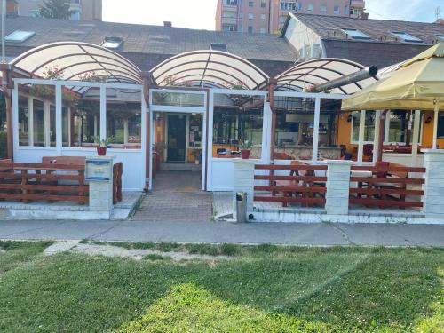 Zalaegerszeg Haus | Kiskakas Étterem