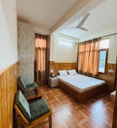 Shamshi Haus | KK Homestay Bhuntar - By Soma Stays