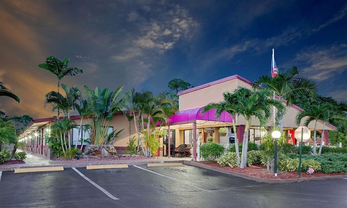 Port Charlotte - Charlotte Harbor Hotel | Knights Inn Port Charlotte