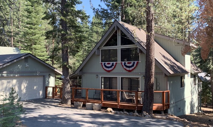 Truckee Kabine | Knotty Pine Family Cabin (Tahoe Donner) - Dogs Welcome!!!