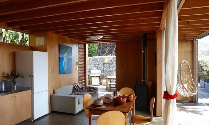 Tryphena Hütte | Koru Bach Medlands Strand