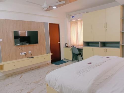 Ram Nagar Kabine | KR Grand Residency-AALA