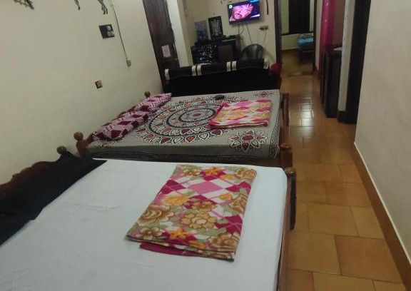 Kuppaayil Wohnung | KRISHNA ROYAL Temple view