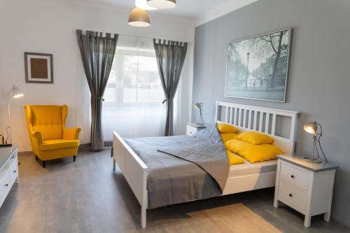 Kisujszallas Wohnung | Kunfoglalás Apartmanház