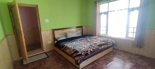 Kaza Haus | Kunjung palter home stay