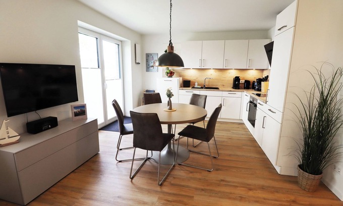 Tossens Wohnung | Küstenglück Tossens – Komfort am Meer. Balkon. Strandnah.