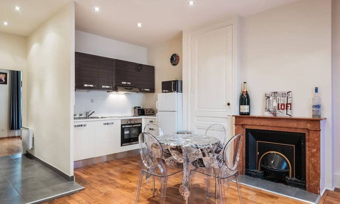 Jean Moulin - Marius Berliet Wohnung | L'appart d'Albert - Authentic apartment + garage
