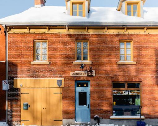 Laprairie Haus | L'Auberge du QG