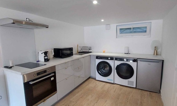 Livry-Gargan Wohnung | L08 Jacuzzi 5 Étoile par Villa Dengous