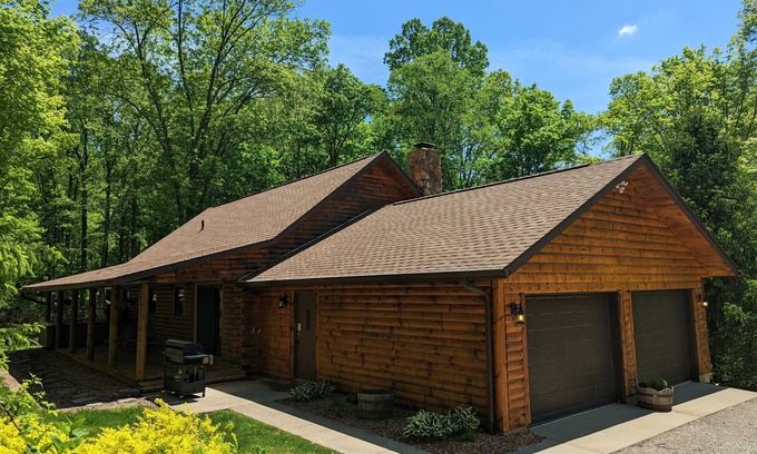 Laurelville Kabine | La Bellota Cabin - Secluded, Hot Tub, Sauna, Game Room, Massage Chair