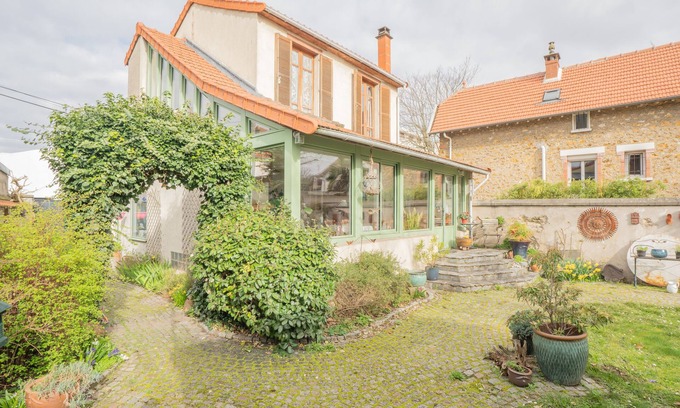 Adamville Haus | La Bohème ~ Maison de 100m² ~ Avec Jardin de 200m², Proche Paris et RER A