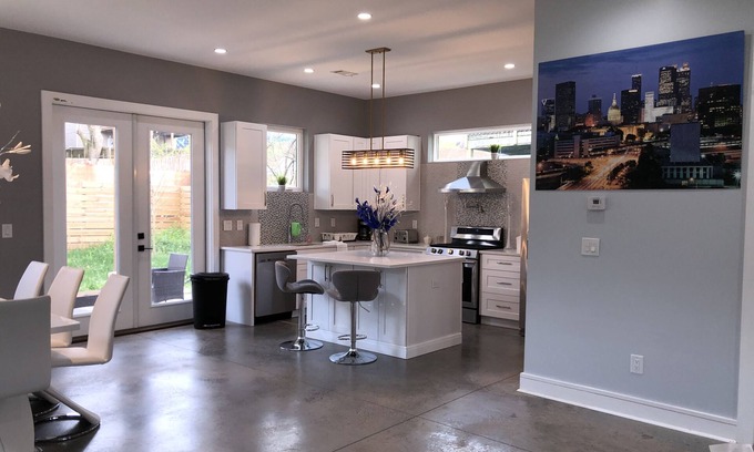 Summerhill Haus | La Casa Azul