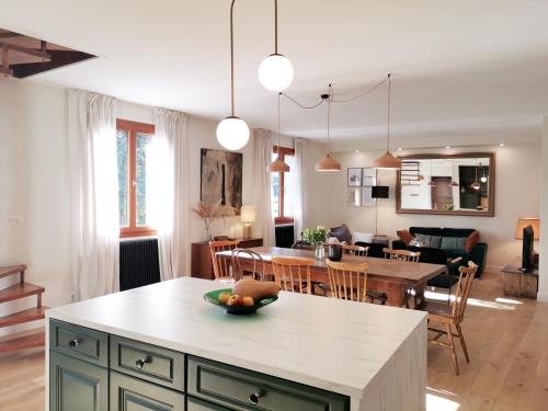 Arbois Haus | La Diligence, gîte de caractère au cœur d'Arbois