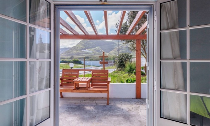 Mosteiros Hütte | La Maisonette - Azorean Butler