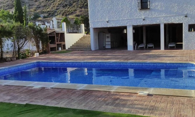 Almedinilla Haus | La Masía de Córdoba House