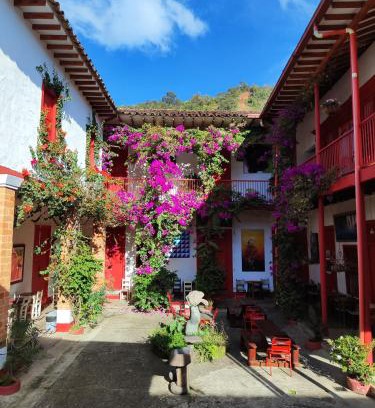 Jerico Haus | La Oculta Hostal