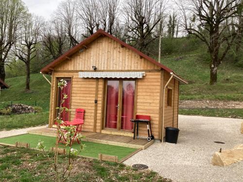 Menetrux-en-Joux Skihütte | La p'tite maison bois du hérisson