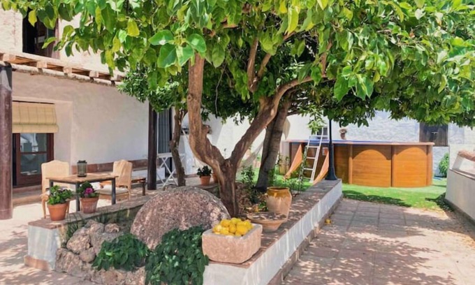 Benadalid Haus | La Palmera. Casa Rural con Piscina Privada