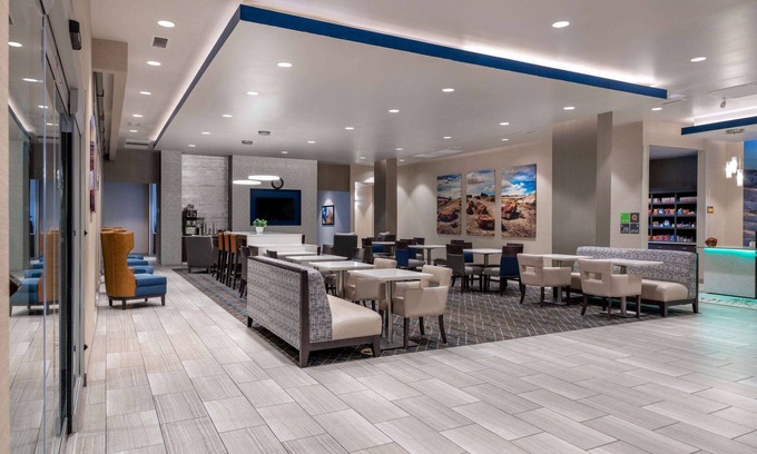 Holbrook Hotel | La Quinta Inn & Suites by Wyndham Holbrook Petrified Forest