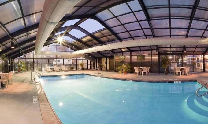 Meridian Hotel | La Quinta Inn & Suites by Wyndham Meridian