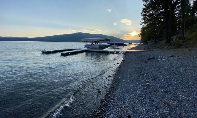 Whitefish Hütte | Lake Front Cabin on Beautiful Whitefish Lake