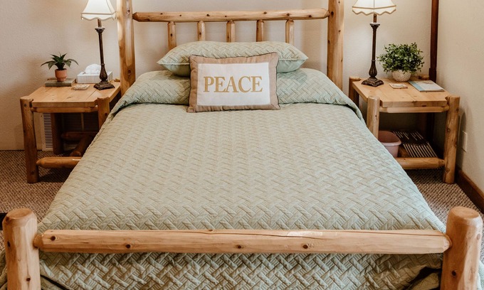 White Cloud Wohnung | Lake Front Rustic Suite Rental