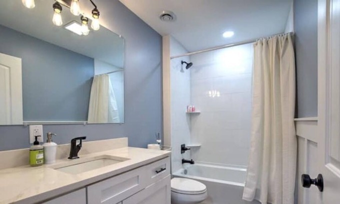 Pinckney Haus | Lake house on Portage Chain of lakes with paddle boards and kayaks!