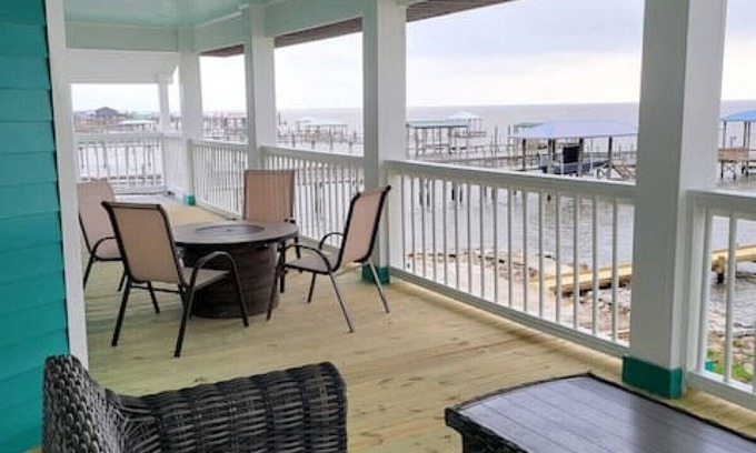 Lake Catherine Haus | Lake Leisure - Sleeps 9