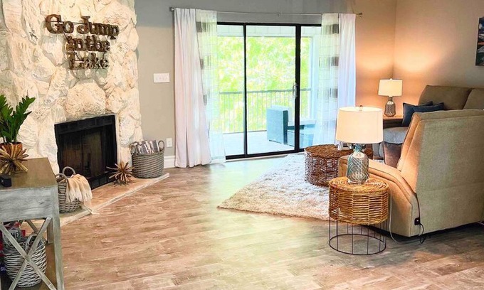 Lake Ozark Wohnung | Lake Ozark, King Suite, Indoor Pool, Golf, Fishing