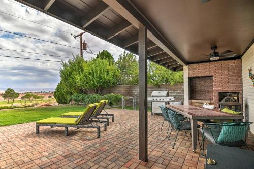 Page Haus | Lake Powell Views Mid-Century Home in Page