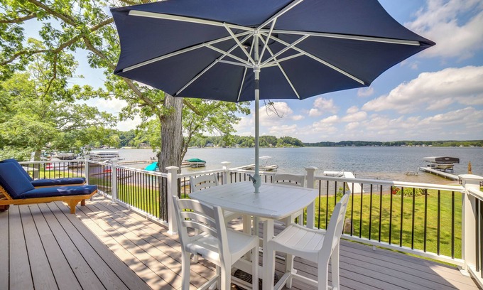 Pierson Hütte | Lake Retreat w/ Fire Pit: Pierson Paradise!