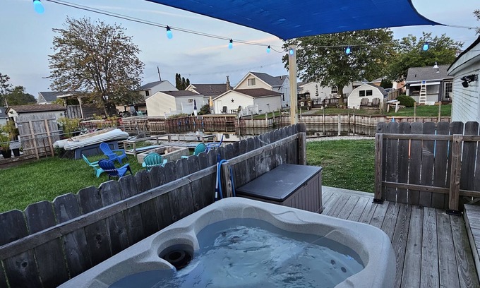 Harrison Haus | Lake St Clair Boathouse