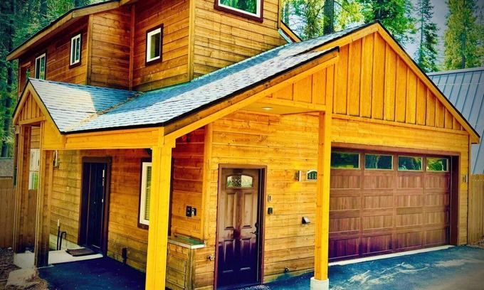 Tahoe Pines Kabine | Lake Tahoe W. Shore Cabin, Tahoe Pines / Homewood, Schlafmöglichkeiten für 8-10, Hottub, Wifi, Kabel