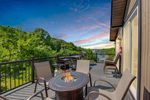 Osage Beach Haus | Lake-View Osage Beach Resort Home with Game Room!