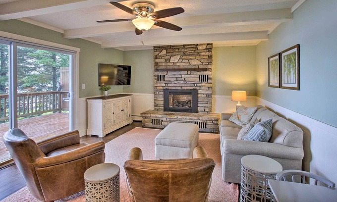 Cadillac Hütte | Lakefront Cadillac Cottage w/ Furnished Deck!