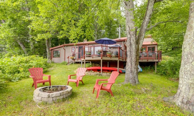 Mansfield Depot Haus | Lakefront Connecticut Retreat Near UConn