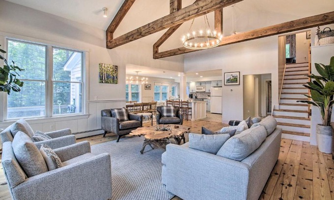 Greenwood Haus | Lakefront Family Retreat Skiing and Mountain Biking