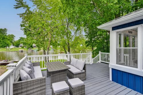 Colon Haus | Lakefront Getaway with Private Dock in Colon!