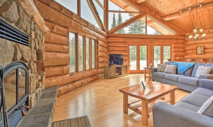 Lutsen Hütte | Lakefront Log Cabin w/ Dock ~ 9 Mi to Lutsen Mtn