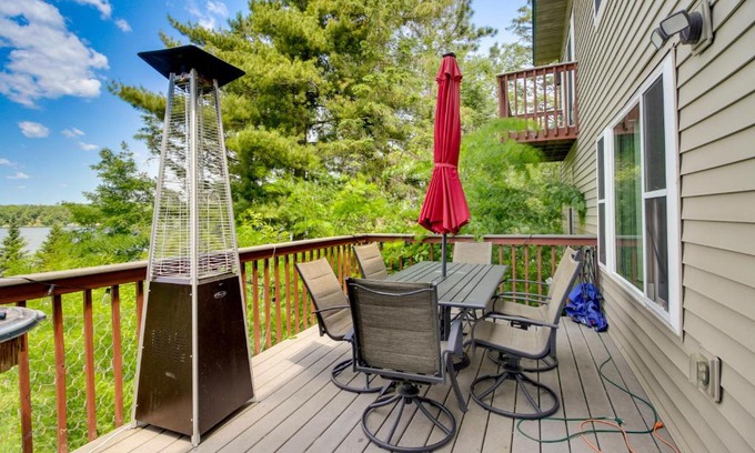 Outing Haus | Lakefront Outing Home Private Dock and Volleyball!