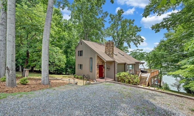 High Point Haus | LAKE Sundance: Lakefront, Private Dock.