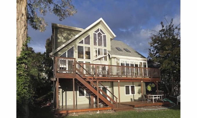 Liberty Lake Haus | Lakefront Retreat